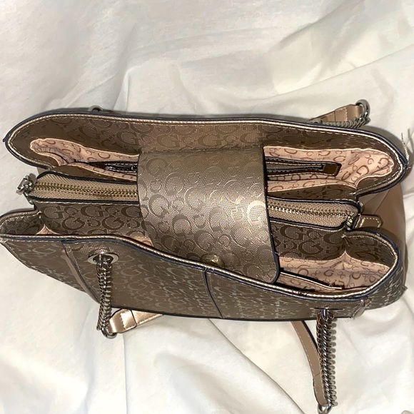 Guess bag - Picture 2 of 7